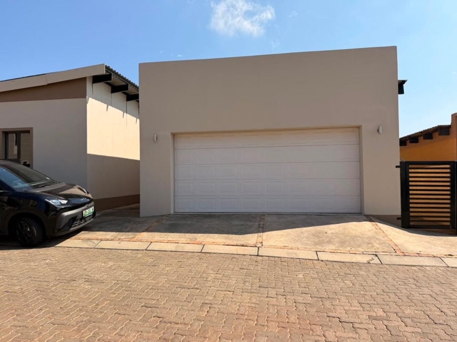 3 Bedroom Property for Sale in Geelhoutpark North West